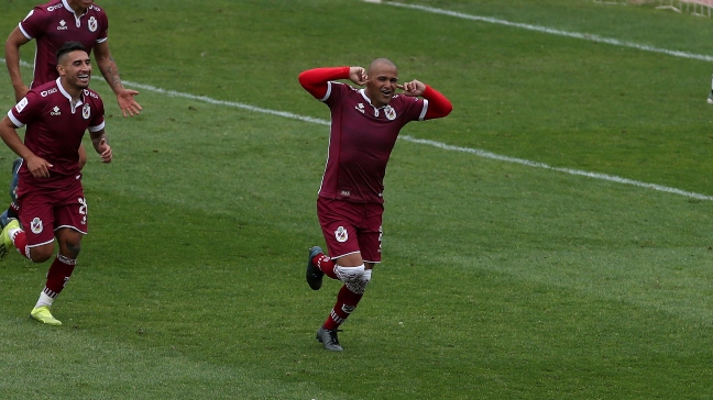 El debate en Al Aire Libre: ¿Puede “Chupete” Suazo ser alternativa para la Roja?