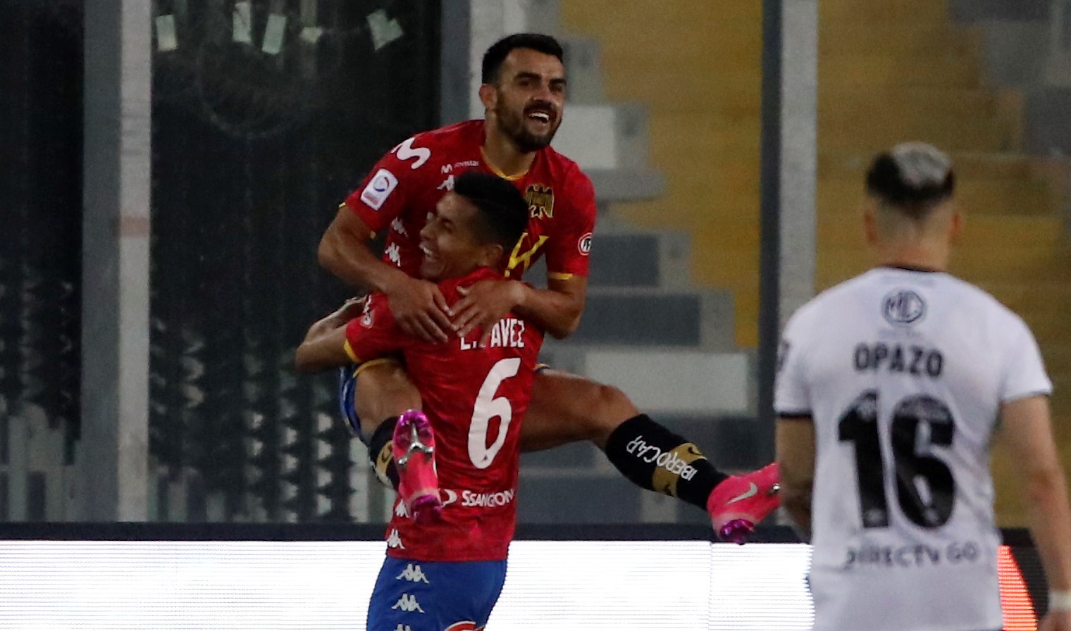 Misael Dávila anotó un golazo para el 4-3 de Unión Española sobre Colo Colo