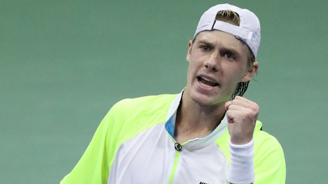 Denis Shapovalov doblegó a Ilya Ivashka y dio el paso a cuartos de final en San Petersburgo