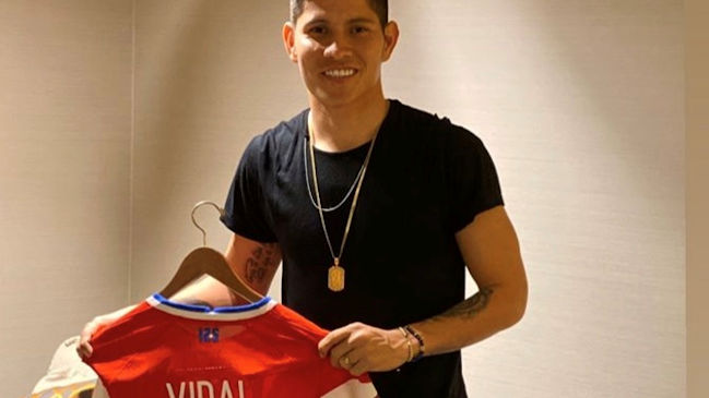 Colombiano Jorman Campuzano le pidió a James la camiseta de Arturo Vidal: “Es mi referente”