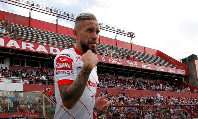 En Argentina aseguran que Colo Colo quiere fichar a experimentado defensor