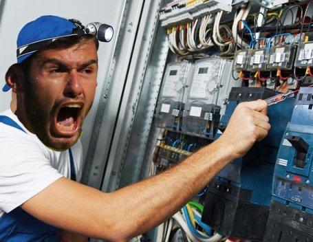 Nunca faltan: Los memes que dejó el apagón en el partido entre Curicó Unido y U. Católica