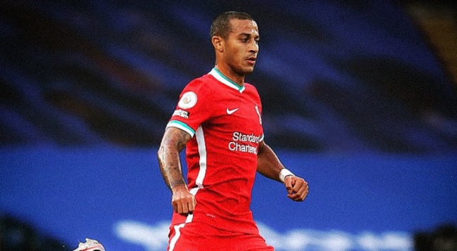 Thiago Alcántara superó el Covid-19 y podrá estar contra Everton