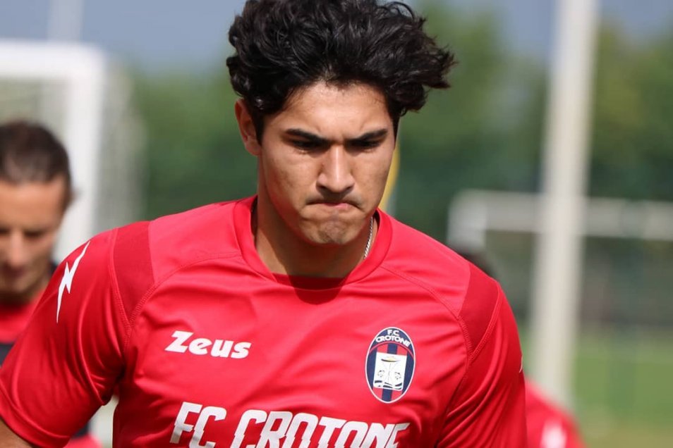 Luis Rojas fue citado en Crotone para el duelo ante Juventus