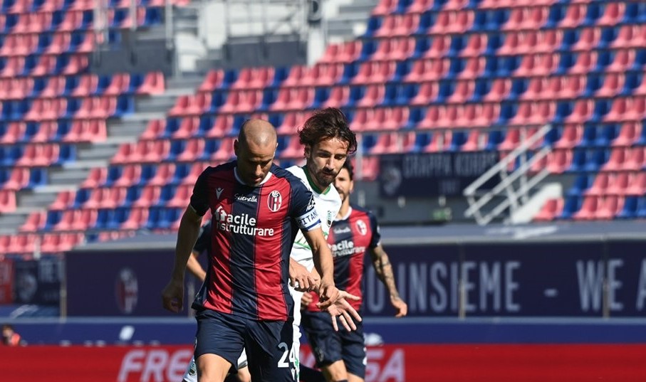 Bologna sintió la ausencia de Medel y cayó ante tremenda remontada de Sassuolo