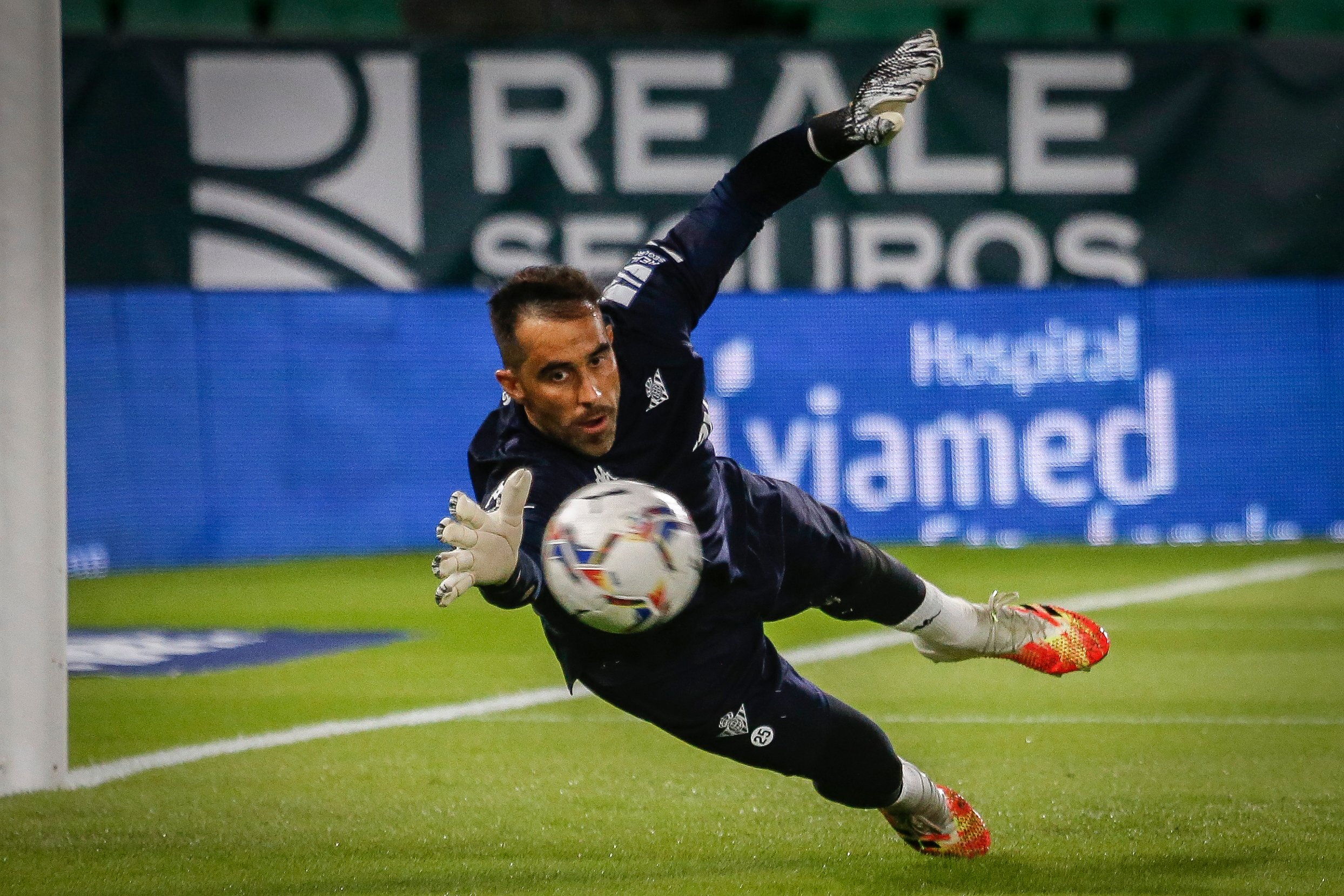 Claudio Bravo tras caída de Betis: El resultado fue decepcionante, nos dejó un sabor amargo