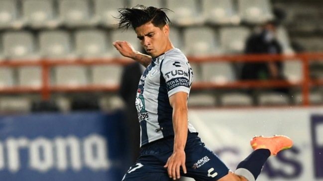 Víctor Dávila ingresó en el empate de Pachuca ante Santos Laguna en México