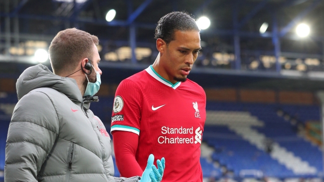Jürgen Klopp: Esperaremos a Van Dijk como una buena esposa cuando su marido está en prisión