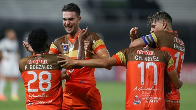 Delfín sorprendió a Olimpia en Paraguay y clasificó a octavos de la Copa Libertadores