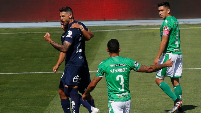 Larrivey puso en ventaja a la U ante Audax y volvió a ser goleador exclusivo del torneo