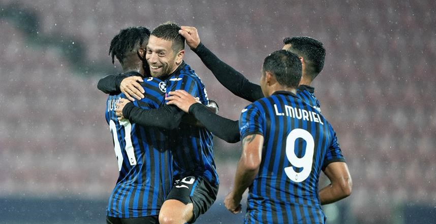 Duvan Zapata y “Papu” Gómez lideraron la goleada de Atalanta a Midtjylland en Champions