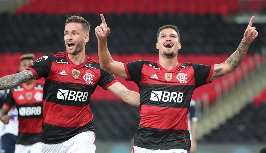 Flamengo de Mauricio Isla venció a Junior y ganó el Grupo A de la Copa Libertadores
