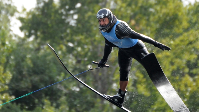 Felipe Miranda estableció nuevo récord de Chile en salto adulto