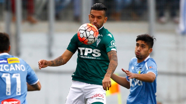 Santiago Wanderers suma poder ofensivo: Fichó a Ronnie Fernández