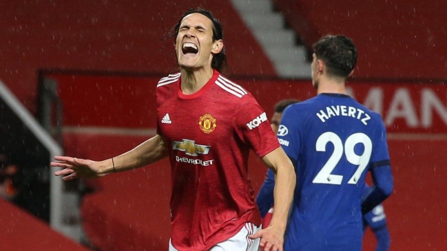 Edinson Cavani debutó en el empate sin goles de Manchester United con Chelsea