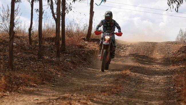 Tomás De Gavardo abandonó la etapa sabatina en el Rally Cross Country de Portugal