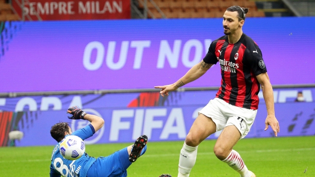 De la mano de Zlatan: AC Milan se mantuvo como líder en Italia tras igualdad ante AS Roma