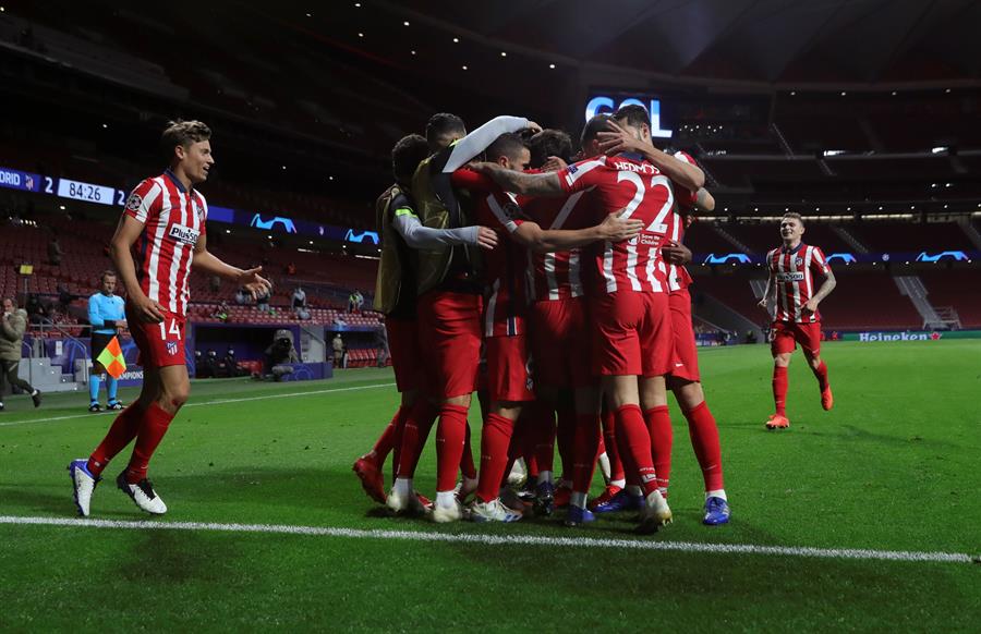 Atlético de Madrid contó con un doblete de Joao Felix para remontar y vencer a Salzburgo