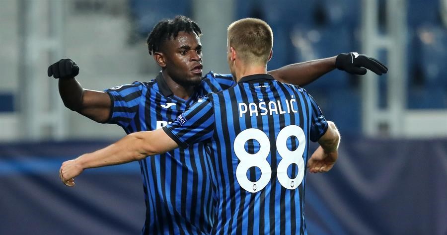 Atalanta igualó un partidazo ante Ajax gracias a un doblete de Duván Zapata