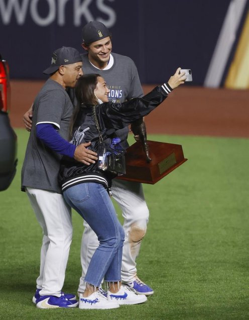 Los Angeles Dodgers alcanzaron el título en la Serie Mundial en el béisbol de la MLB