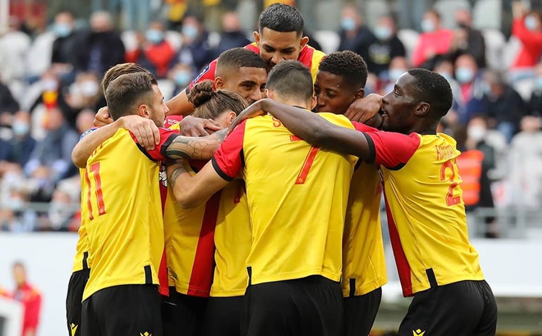 Duelo entre Marsella y Lens en Francia fue aplazado por más de 10 casos positivos de Covid-19