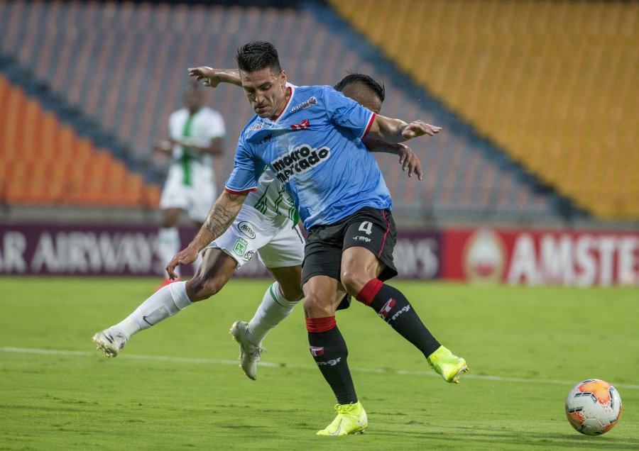 Atlético Nacional y River Plate de Uruguay dejaron abierta su llave en Sudamericana con discreto empate