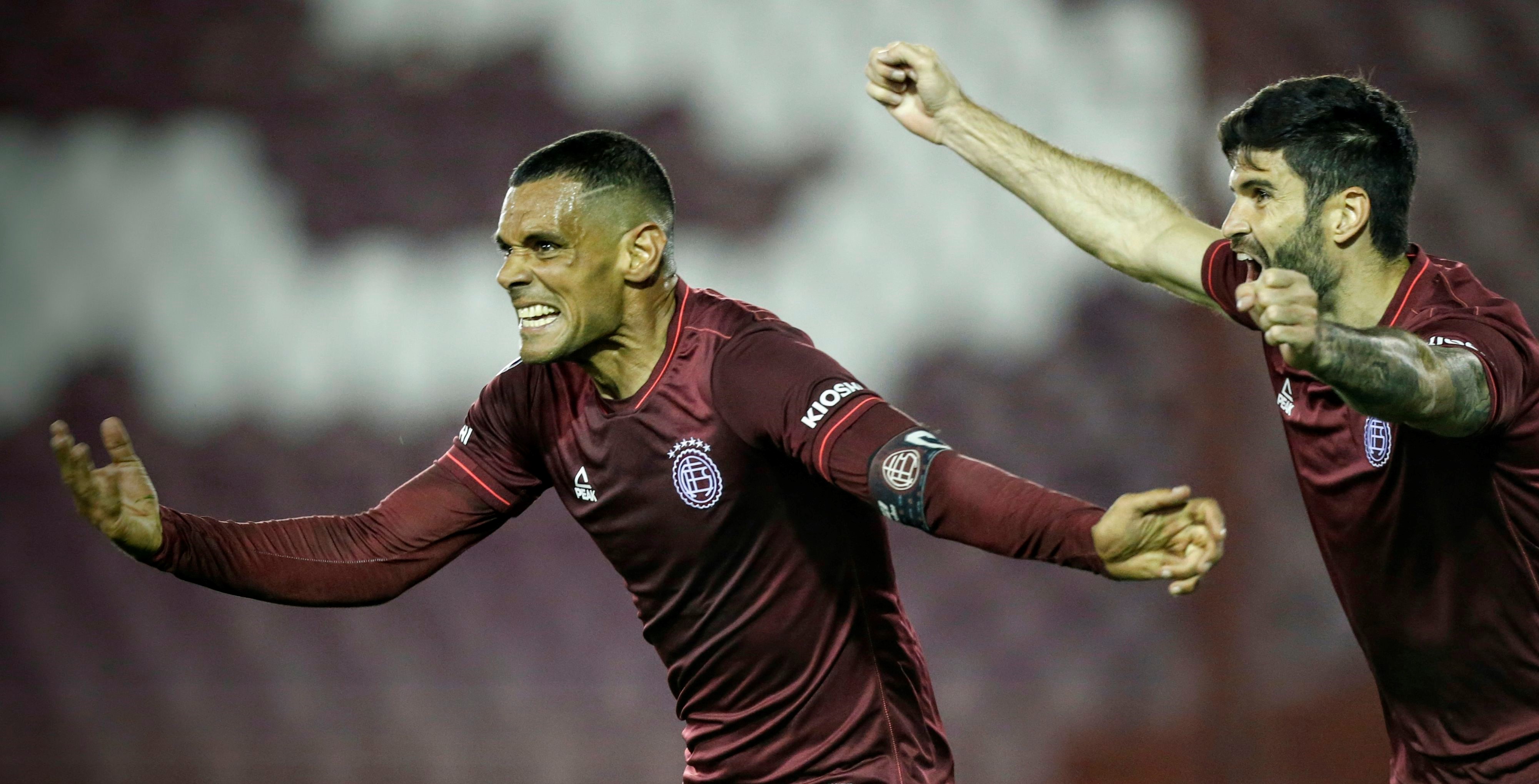 Lanús protagonizó remontada y tomó ventaja ante Sao Paulo en la Sudamericana