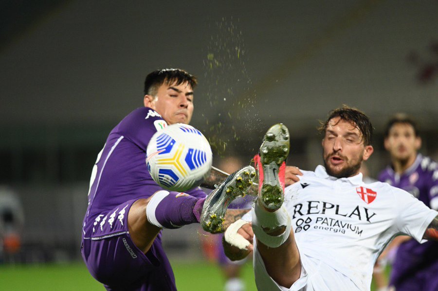 Erick Pulgar jugó todo el partido en clasificación de Fiorentina en la Copa Italia