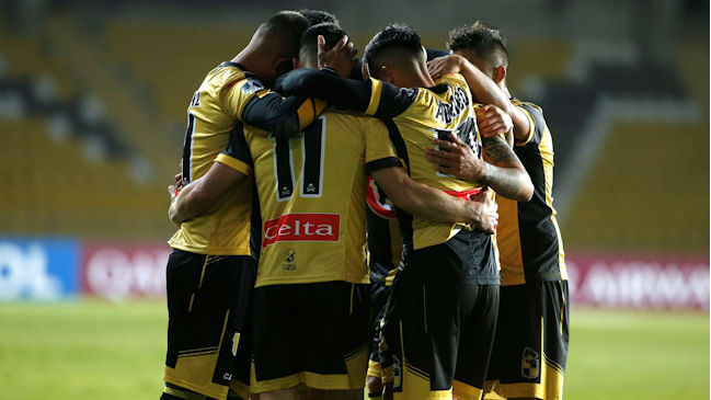 Coquimbo firmó un categórico triunfo sobre Estudiantes de Mérida y quedó con buen pie en la Sudamericana