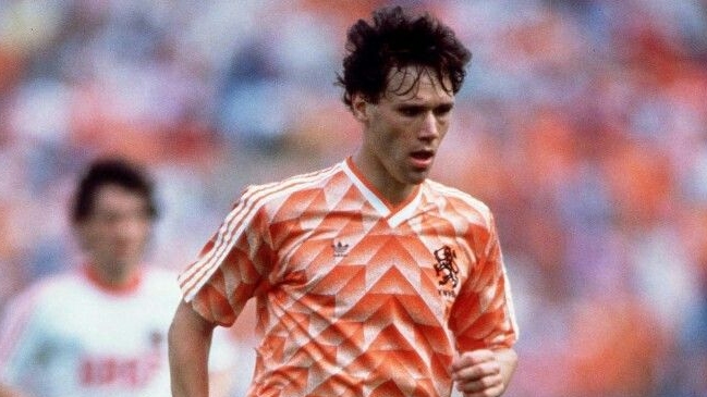 Recordamos grandes goles de Marco Van Basten en su cumpleaños número 56