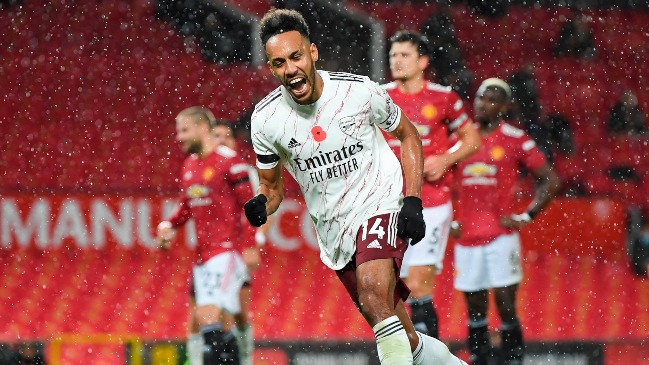 Pasaron 14 años: Arsenal volvió a celebrar ante Man. United en Old Trafford con gol de Aubameyang