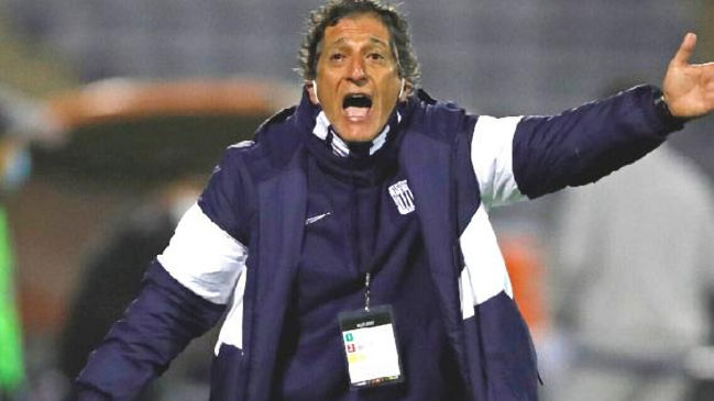 Alianza Lima oficializó la desvinculación de Mario Salas