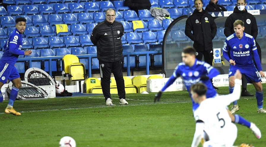 Los gruesos errores defensivos que condenaron a Leeds de Marcelo Bielsa ante Leicester