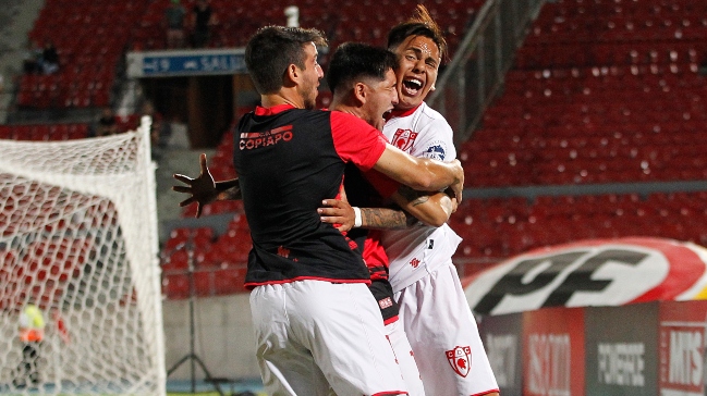 Copiapó venció a Valdivia y trepó en la tabla de la Primera B