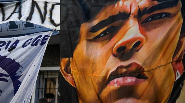 Médico de Maradona: Está evolucionando sin complicaciones