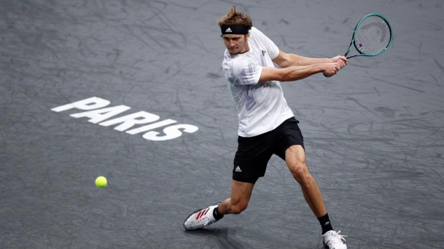 Zverev confirmó su buen momento y se instaló en octavos de final en París