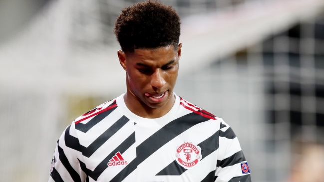 Manchester United trasladó su irregularidad a la Champions y cayó ante Istanbul Basaksehir