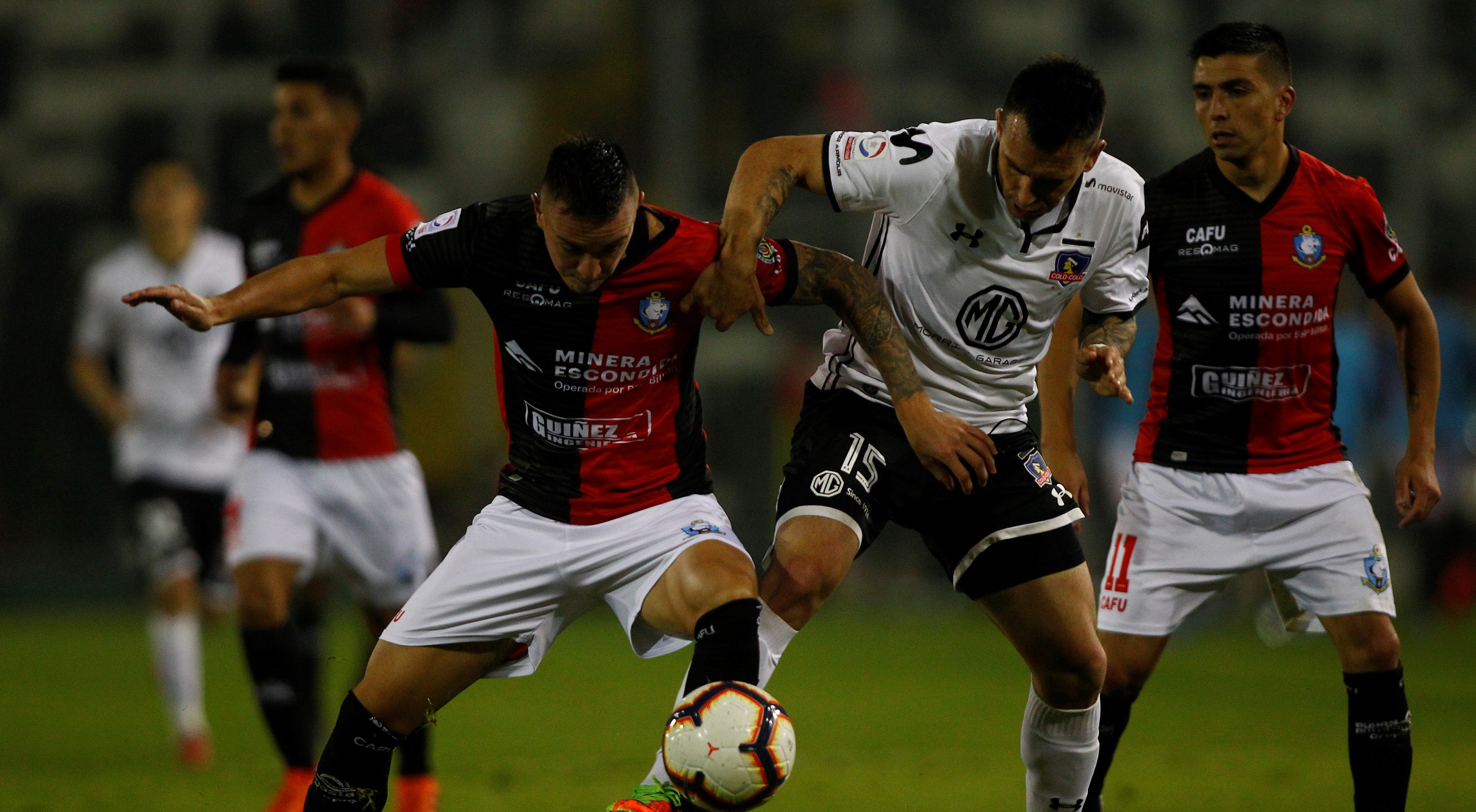 ¡Se jugará! Duelo entre Colo Colo y Antofagasta se definirá en cancha