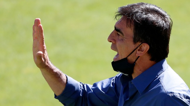 Quinteros y opción de Valdivia: Debemos traer jugadores que puedan jugar toda la temporada