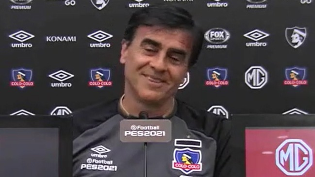 ¿Está pensando en Valdivia? La divertida confusión de Quinteros en conferencia de prensa