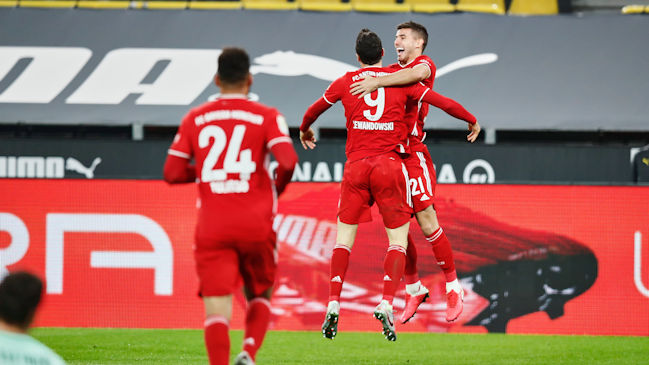 Bayern Munich remontó a Borussia Dortmund y se aferró al liderato de la Bundesliga