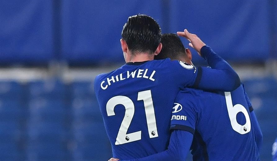 Chelsea goleó a Sheffield y le metió presión a los líderes en la Premier