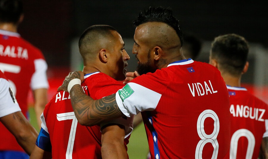 Arturo Vidal y Alexis Sánchez fueron autorizados para viajar a disputar Clasificatorias