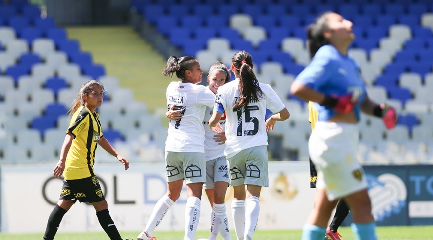 Universidad de Chile demolió a Fernández Vial y sigue a paso firme en el fútbol femenino