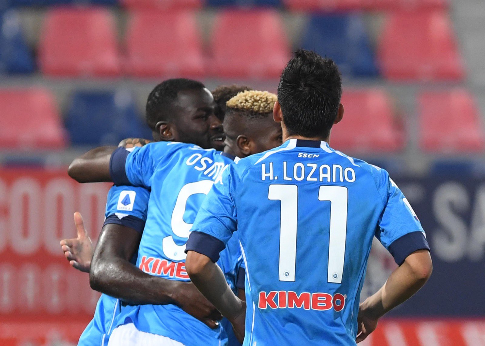 Bologna extrañó a Gary Medel y perdió ante Napoli en la Serie A