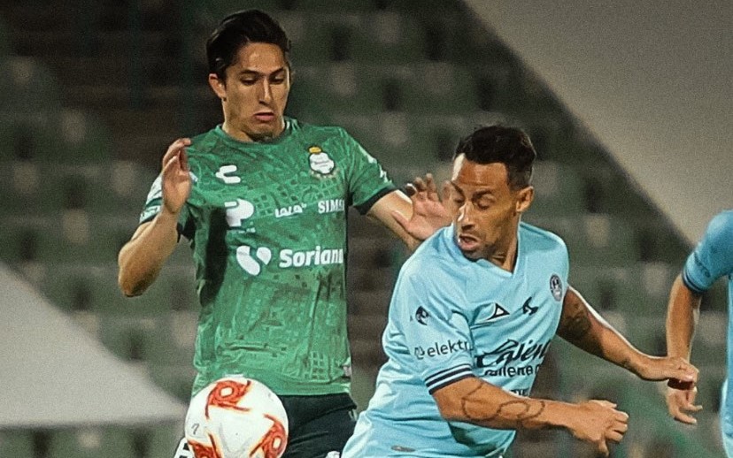 Santos Laguna de Diego Valdés goleó a un Mazatlán repleto de chilenos