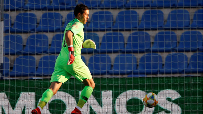 Claudio Bravo se integró a la concentración de la Roja, que espera por Alexis
