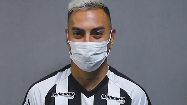 Eduardo Vargas: Hablé con Sampaoli y me motivó mucho, estoy contento de estar con él