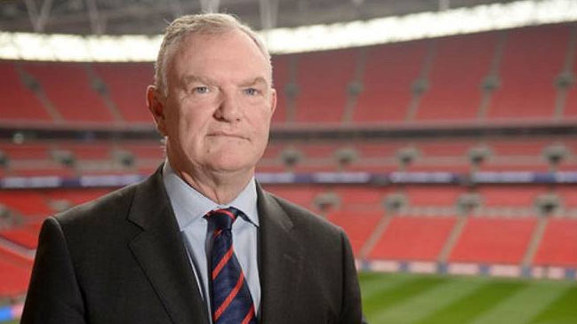 Presidente de la Federación Inglesa renunció tras un comentario racista