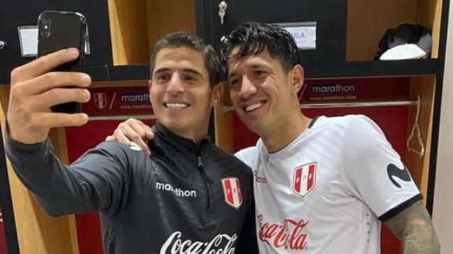 Ex técnico de Lapadula en Italia: Es un delantero de área, nada más que eso